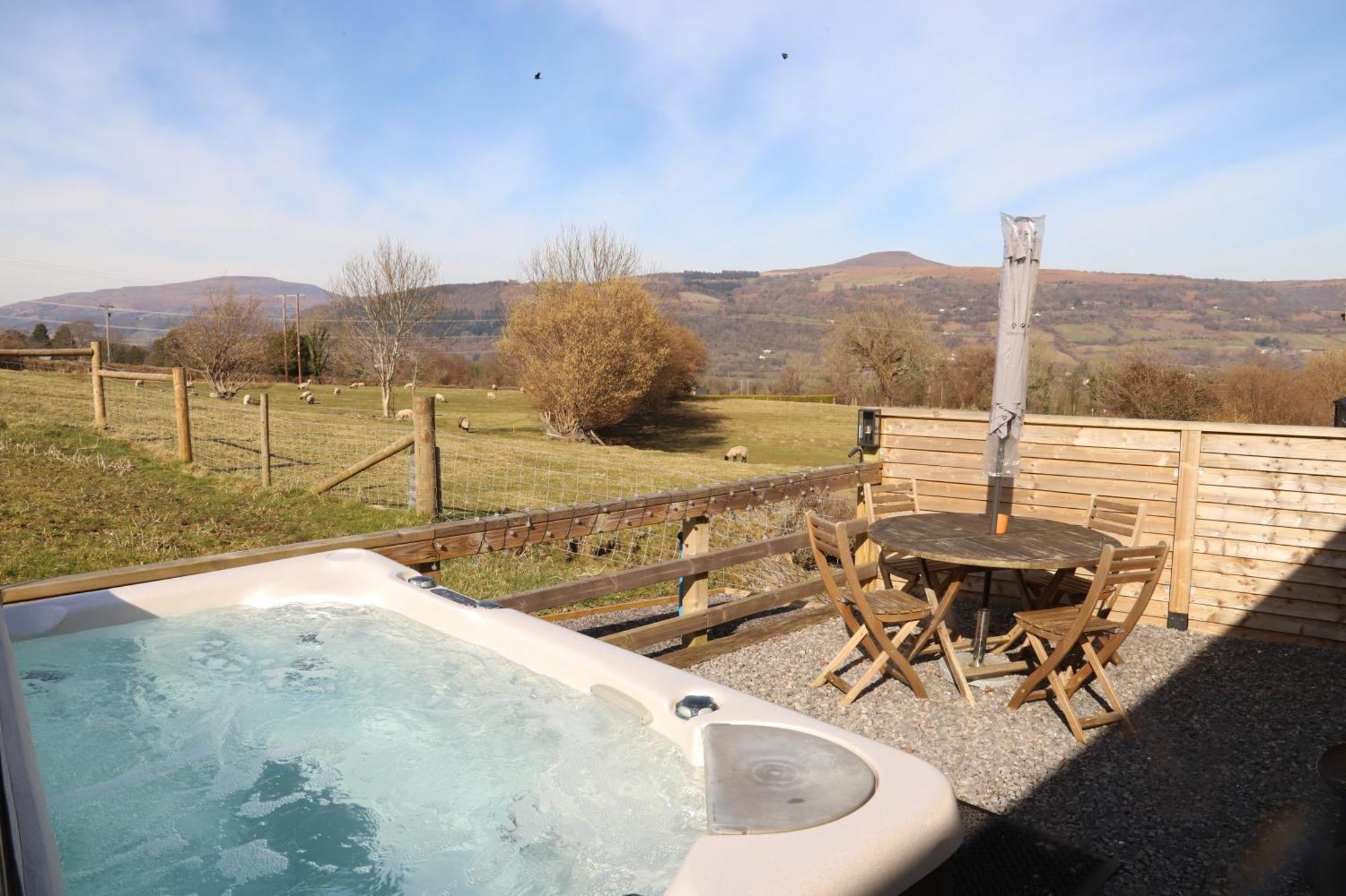 Cowshed In The Black Mountains Abergavenny Exterior foto